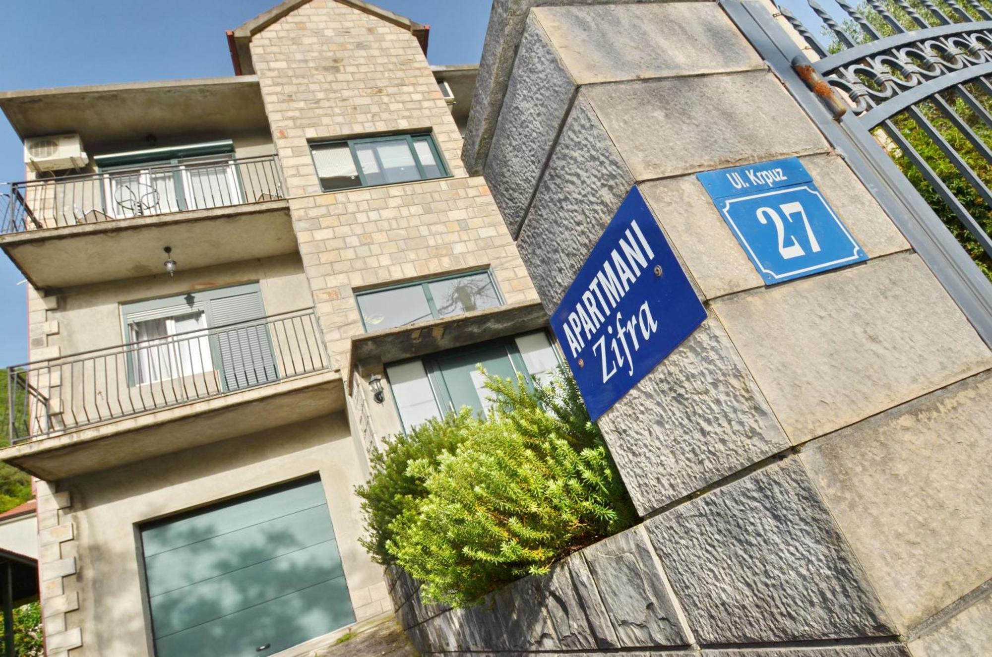 Apartments Dinko Zifra Tivat Eksteriør bilde