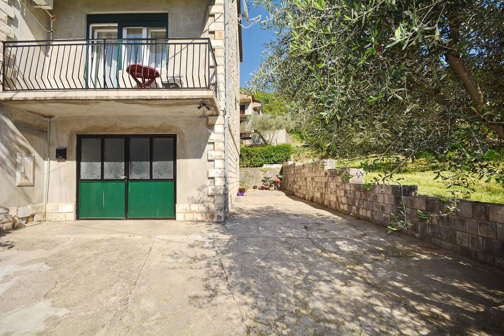 Apartments Dinko Zifra Tivat Eksteriør bilde